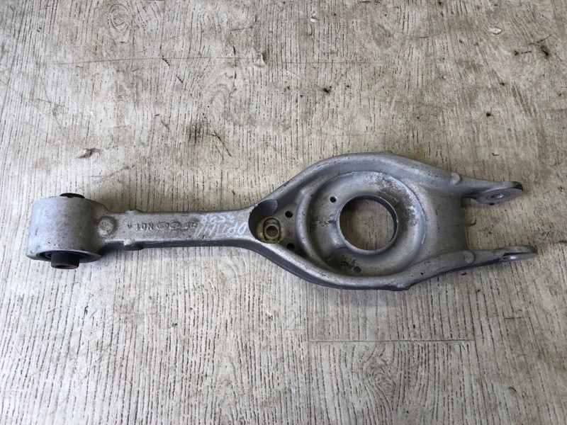 Рычаг задней подвески поперечный нижний KIA OPTIMA TF 11-16 2013 TF 2.4 G4KJ 55210-3Q150 Б/У