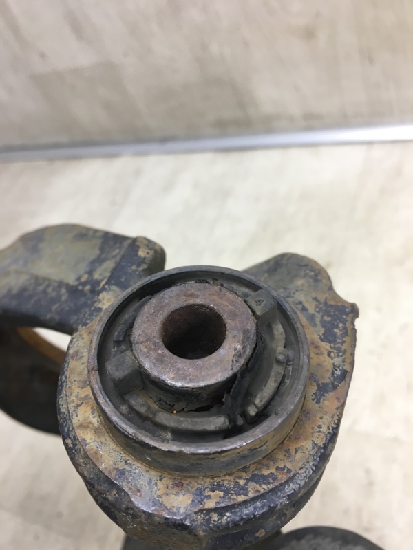 Цапфа задняя правая 6 GH 07-12 GH