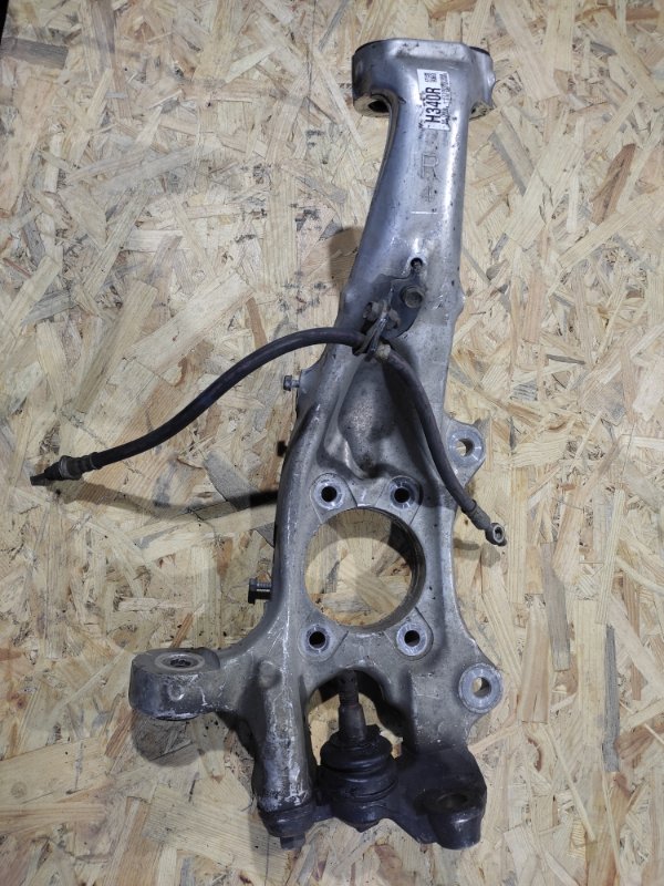 Кулак поворотный передний правый LS600HL 06-17 2008 Седан 5.0 Кулак поворотный передний правый LS600HL 06-17 2008 Седан 5.0