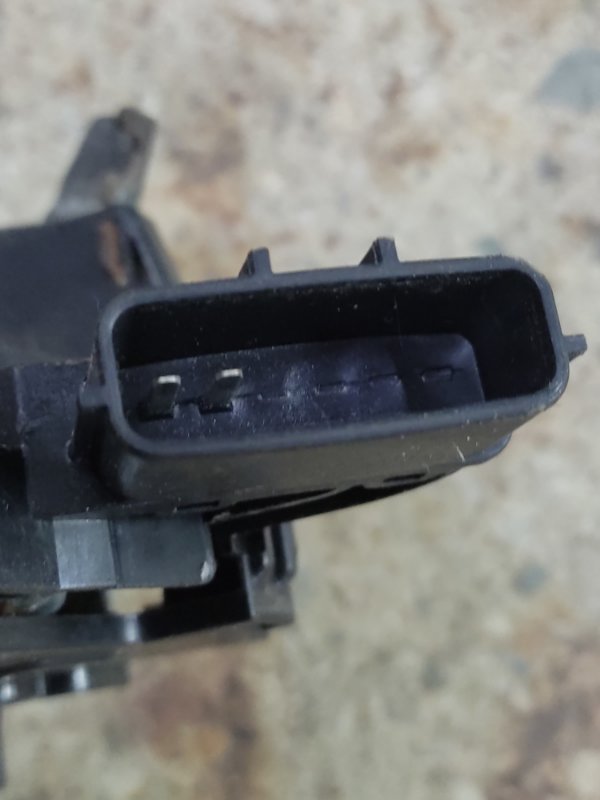 Замок двери задний левый INFINITI G25/G35/G37/Q40 06-14