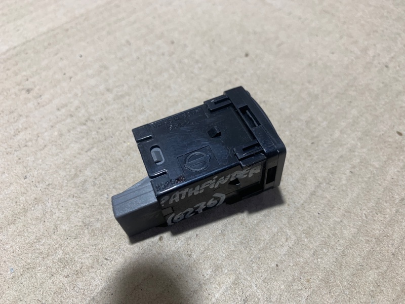 Кнопка NISSAN PATHFINDER R52 12-21 R52 3.5