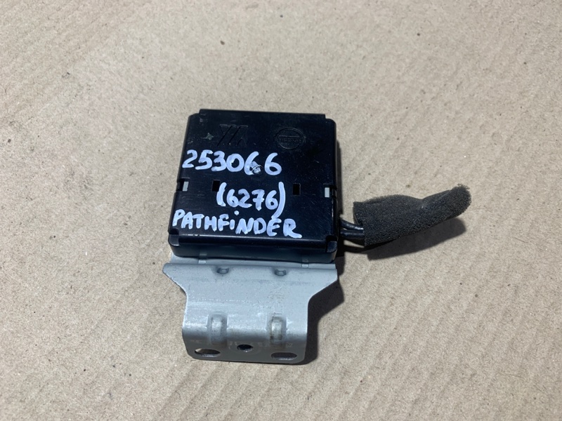 Антенна NISSAN PATHFINDER R52 12-21 2020 R52 3.5 28212-9PM0A Б/У