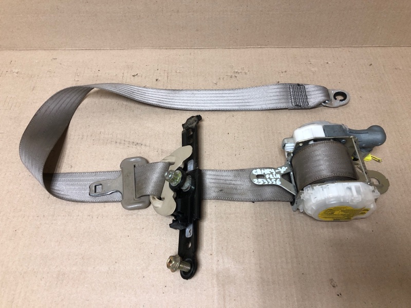 Ремень безопасности передний левый TOYOTA CAMRY 30 02-06 2005 ACV30 2.4 2AZFE 73220-06110-E0 Б/У