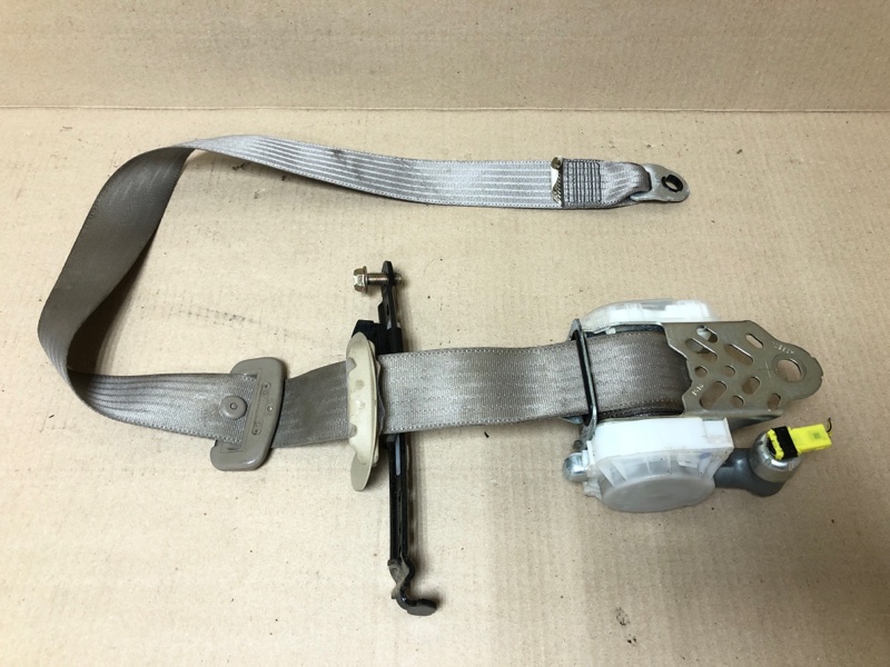 Ремень безопасности передний левый TOYOTA CAMRY 30 02-06 ACV30 2.4 2AZFE