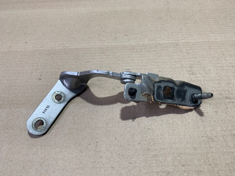 Петля крышки багажника левая NISSAN PATHFINDER R52 12-21 R52 3.5