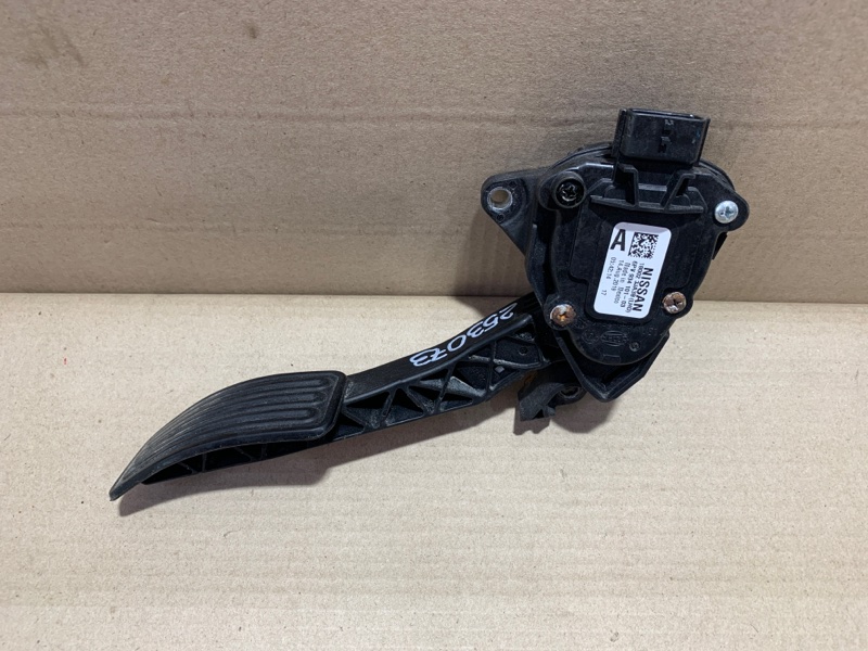 Педаль газа PATHFINDER R52 12-21 2020 R52 3.5