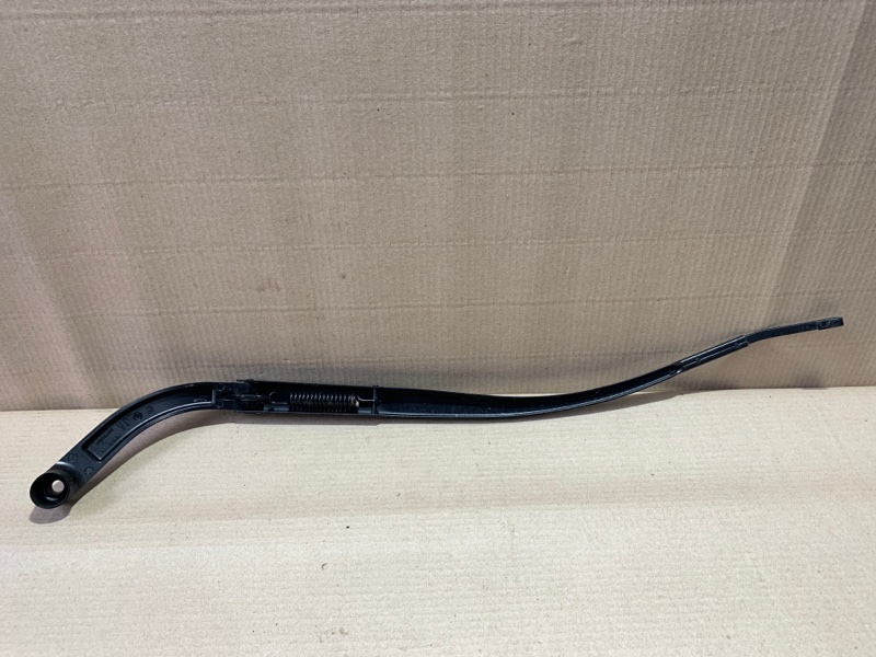 Поводок стеклоочистителя передний правый PATHFINDER R52 12-21 2020 R52 3.5