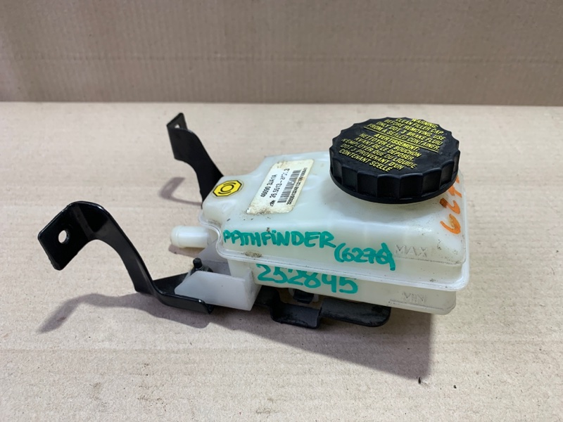 Бачок главного тормозного цилиндра NISSAN PATHFINDER R52 12-21 2020 R52 3.5 46091-3JA1B Б/У