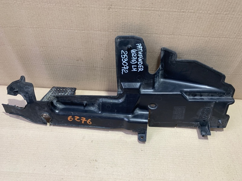 Дефлектор радиатора левый PATHFINDER R52 12-21 2020 R52 3.5 Дефлектор радиатора левый PATHFINDER R52 12-21 2020 R52 3.5