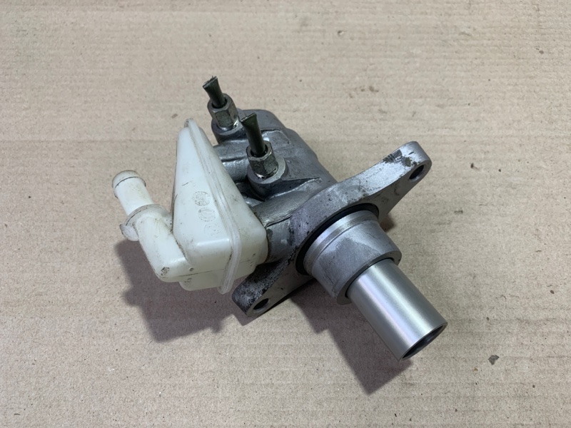 Главный тормозной цилиндр NISSAN PATHFINDER R52 12-21 R52 3.5 Главный тормозной цилиндр NISSAN PATHFINDER R52 12-21 R52 3.5