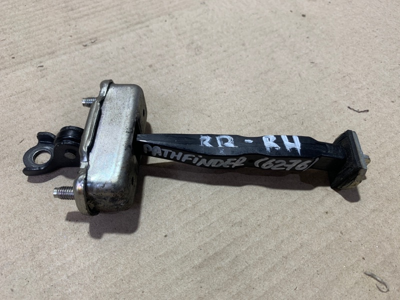 Ограничитель двери задний правый PATHFINDER R52 12-21 2020 R52 3.5