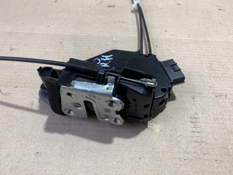 Замок двери задний правый NISSAN PATHFINDER R52 12-21 R52 3.5