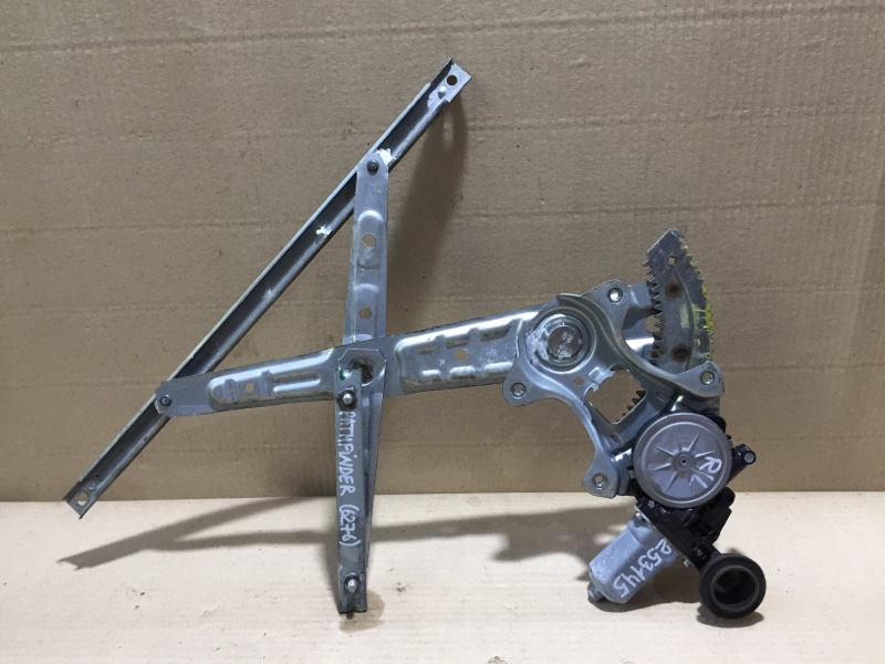 Стеклоподъемник задний правый NISSAN PATHFINDER R52 12-21 2020 R52 3.5 82720-3KA1A Б/У