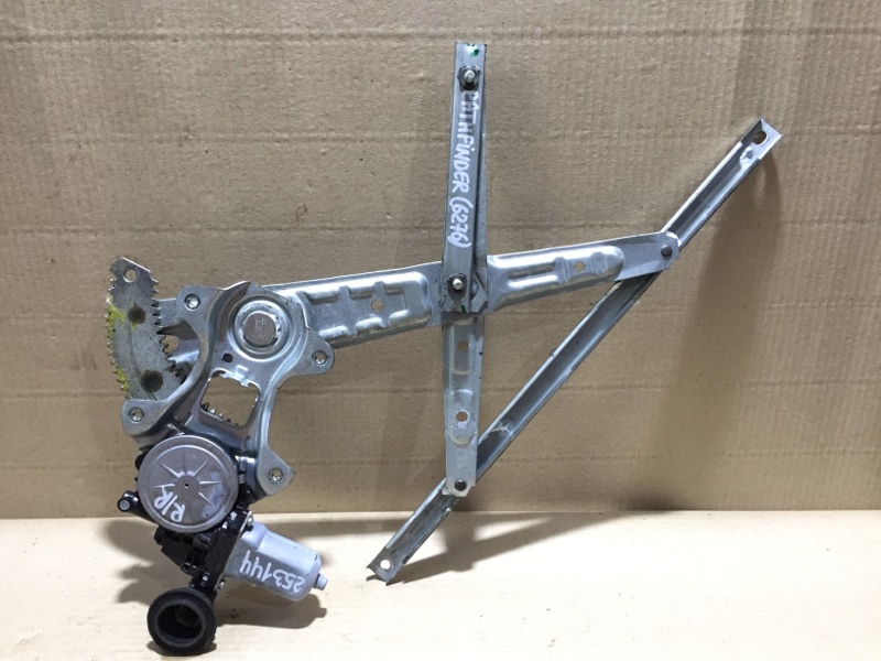 Стеклоподъемник задний левый NISSAN PATHFINDER R52 12-21 2020 R52 3.5 82721-3KA1A Б/У