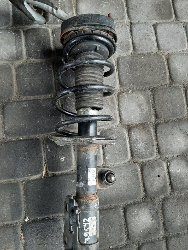 Амортизатор передний левый PRIUS - 30 09-17 Амортизатор передний левый PRIUS - 30 09-17