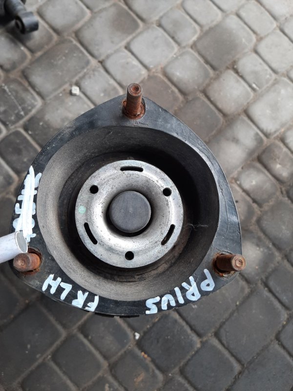 Амортизатор передний левый TOYOTA PRIUS - 30 09-17 Амортизатор передний левый TOYOTA PRIUS - 30 09-17