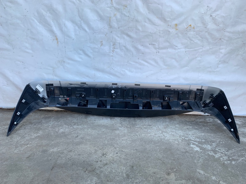 Спойлер крышки багажника PATHFINDER R52 12-21 2020 R52 3.5