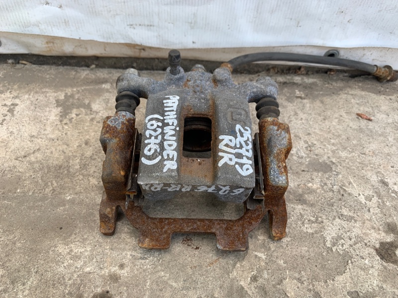 Суппорт тормозной задний правый PATHFINDER R52 12-21 2020 R52 3.5 Суппорт тормозной задний правый PATHFINDER R52 12-21 2020 R52 3.5