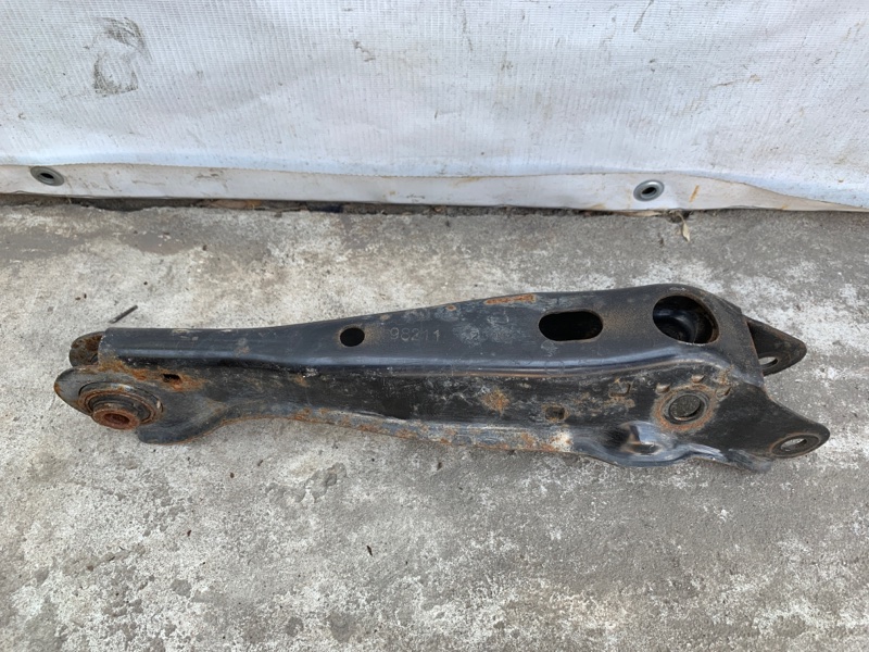 Рычаг задней подвески поперечный нижний правый NISSAN PATHFINDER R52 12-21 R52 3.5 Рычаг задней подвески поперечный нижний правый NISSAN PATHFINDER R52 12-21 R52 3.5