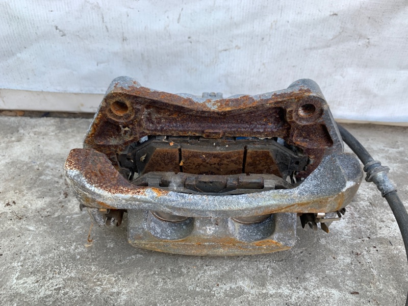 Суппорт тормозной передний правый PATHFINDER R52 12-21 2020 R52 3.5