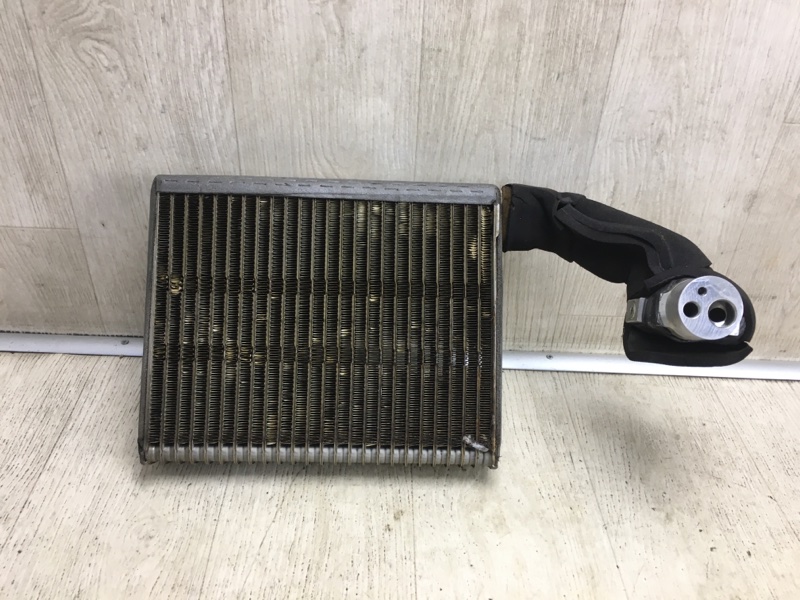 Испаритель кондиционера LEXUS IS200 98-05 88501-53010 Б/У