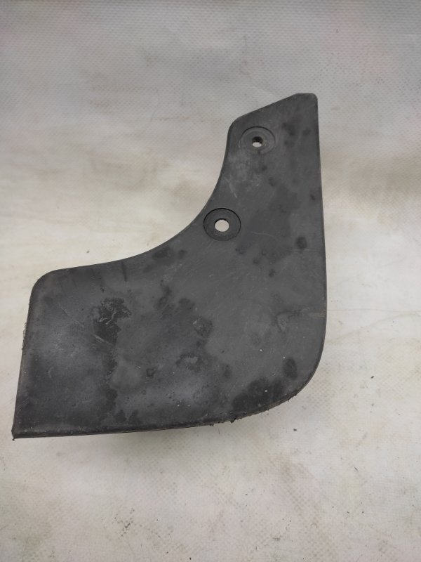 Брызговик передний левый M35/M45 04-10