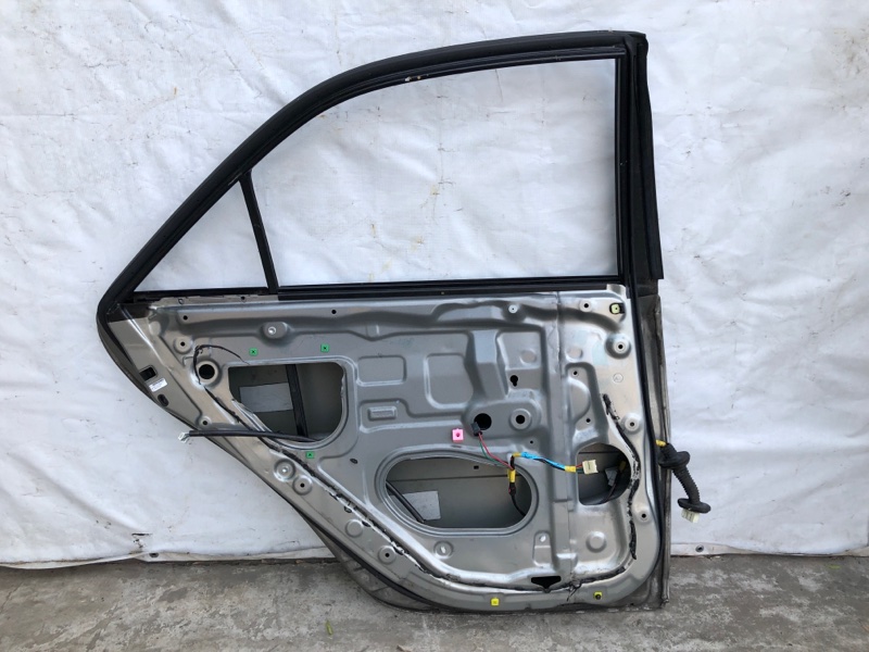 Дверь задняя левая TOYOTA CAMRY 30 02-06 ACV30 2.4 2AZFE