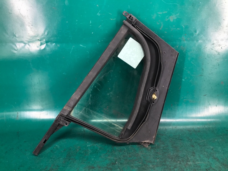 Стекло двери глухое заднее правое INFINITI QX30 16-20 Внедорожник 2.0 20PET Стекло двери глухое заднее правое INFINITI QX30 16-20 Внедорожник 2.0 20PET