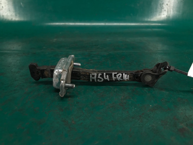 Ограничитель двери передний левый SORENTO XM 09-14 2010 Внедорожник 2.4 G4KE Ограничитель двери передний левый SORENTO XM 09-14 2010 Внедорожник 2.4 G4KE