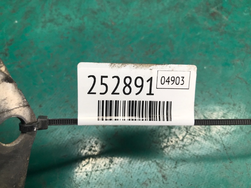 Кронштейн усилителя заднего бампера левый ROGUE 08-15 2013 Внедорожник 2.5 QR25DE