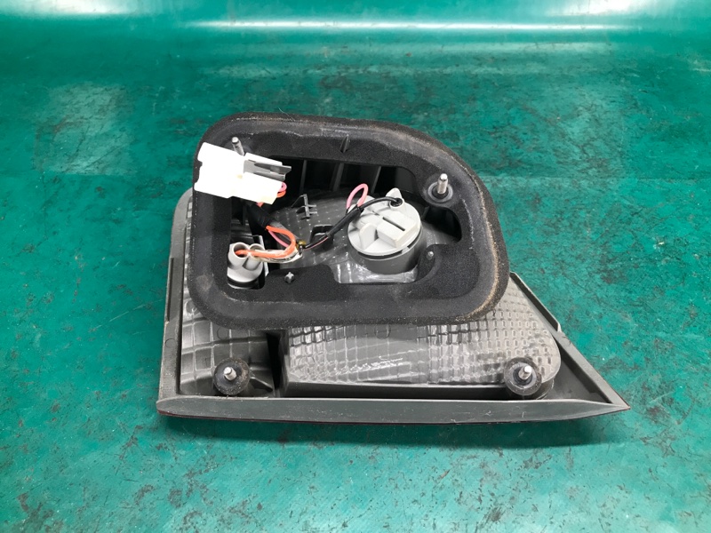 Фонарь внутренний левый SORENTO XM 09-14 2010 Внедорожник 2.4 G4KE