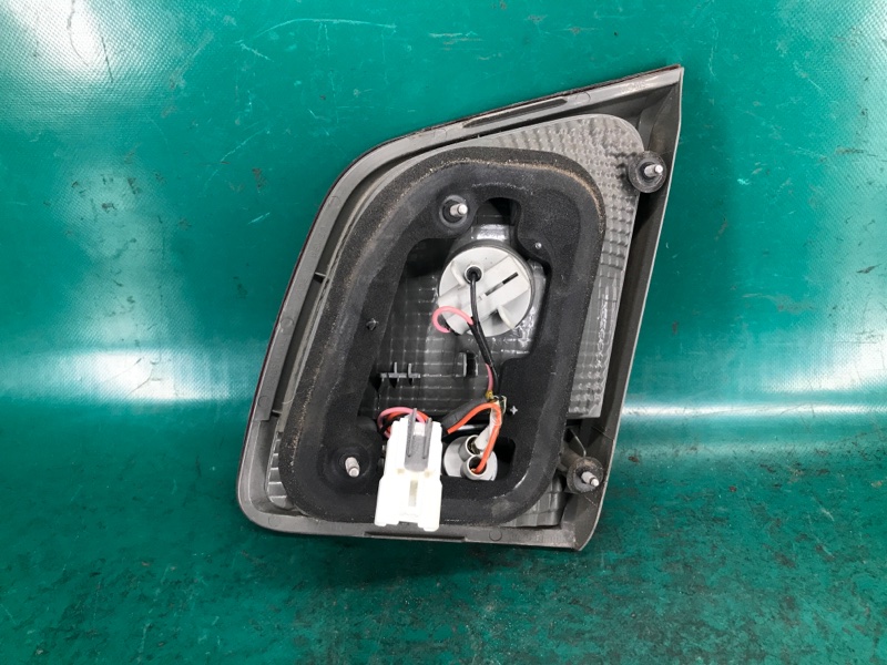 Фонарь внутренний левый SORENTO XM 09-14 2010 Внедорожник 2.4 G4KE