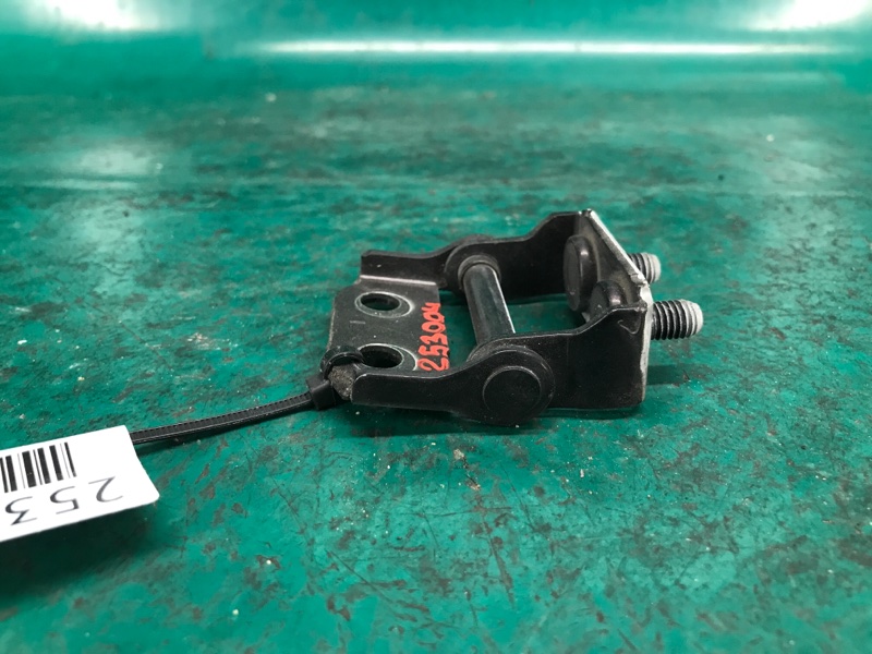 Петля крышки багажника правая CX-7 06-12 2009 Внедорожник 2.5 L5