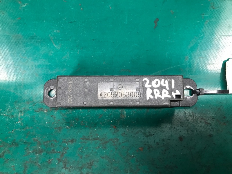 Антенна задняя правая INFINITI QX30 16-20 2018 Внедорожник 2.0 20PET 285E5-5DA1A Б/У