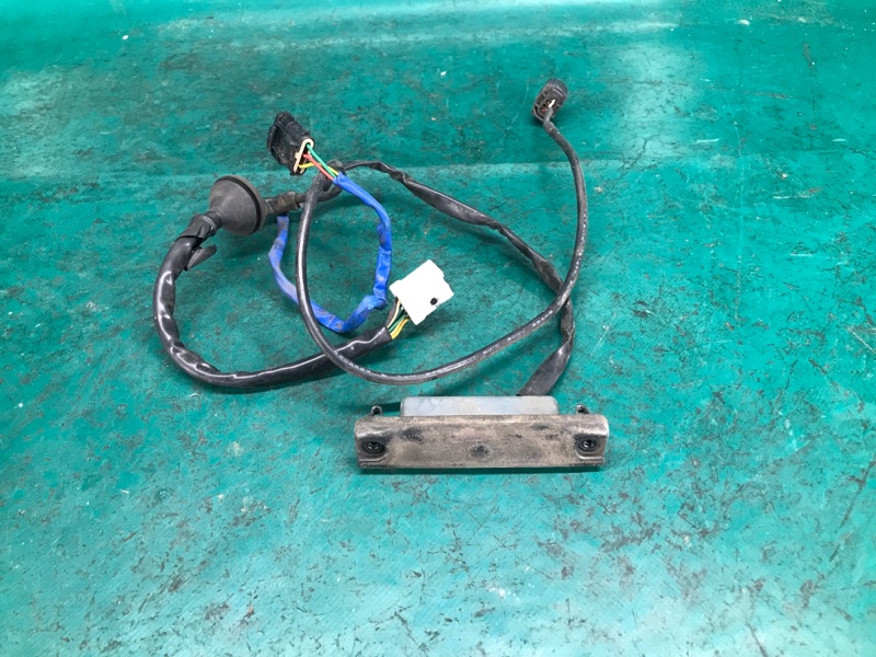 Кнопка открывания багажника наружная KIA SORENTO XM 09-14 2010 Внедорожник 2.4 G4KE 81260-2P000 Б/У