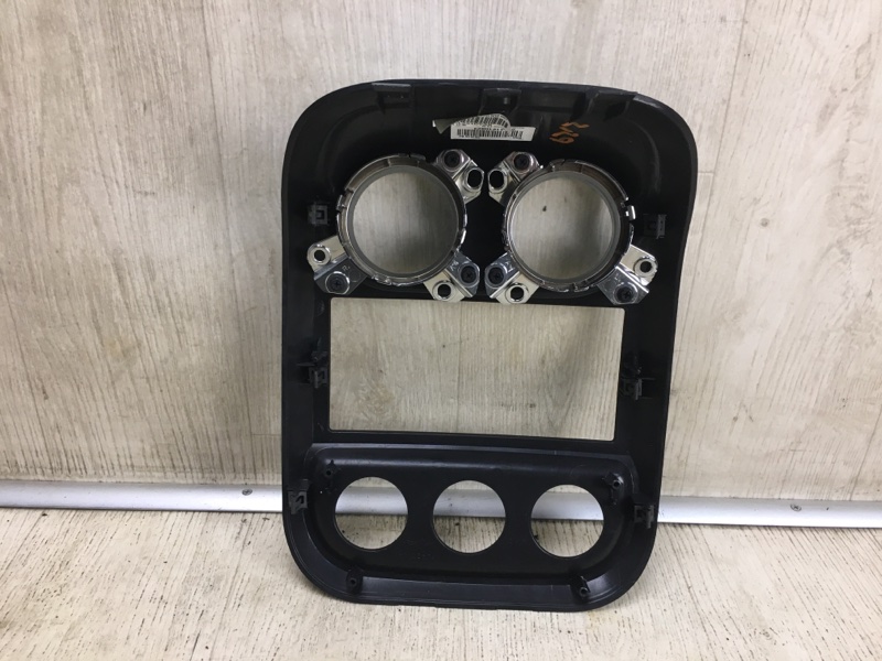 Накладка торпедо центр. COMPASS 06-16 2014 MK49 2.4 ED3