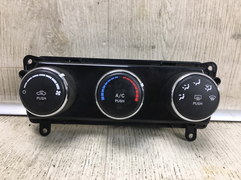 Запчасть блок управления печкой JEEP COMPASS 06-16 2014 MK49 2.4 ED3 55111278AE Б/У Блок управления печкой JEEP COMPASS 06-16 2014 MK49 2.4 ED3 55111278AE Б/У