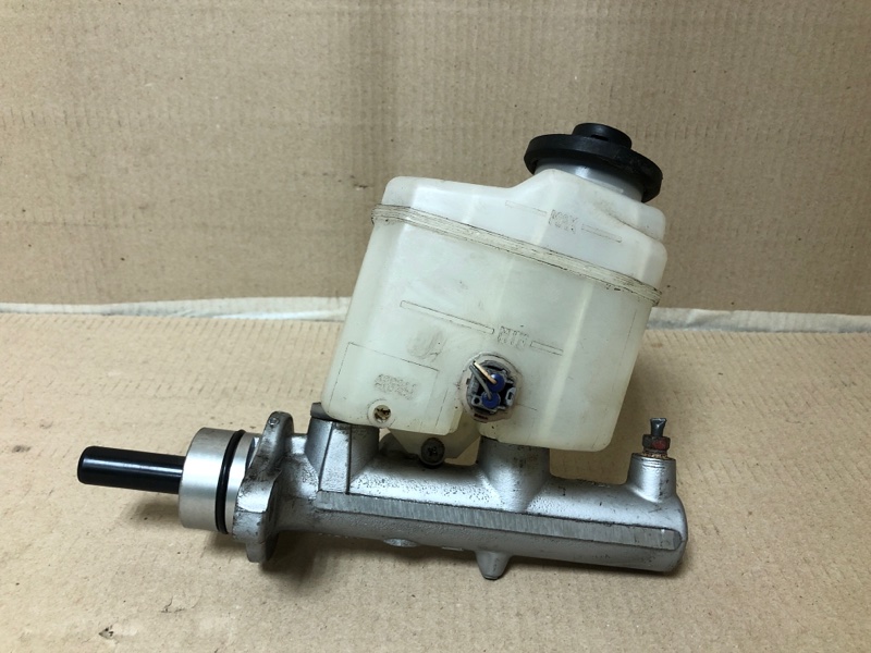 Главный тормозной цилиндр TOYOTA SOLARA 03-09 ACV30 Кабриолет 3.3 3MZ-FE