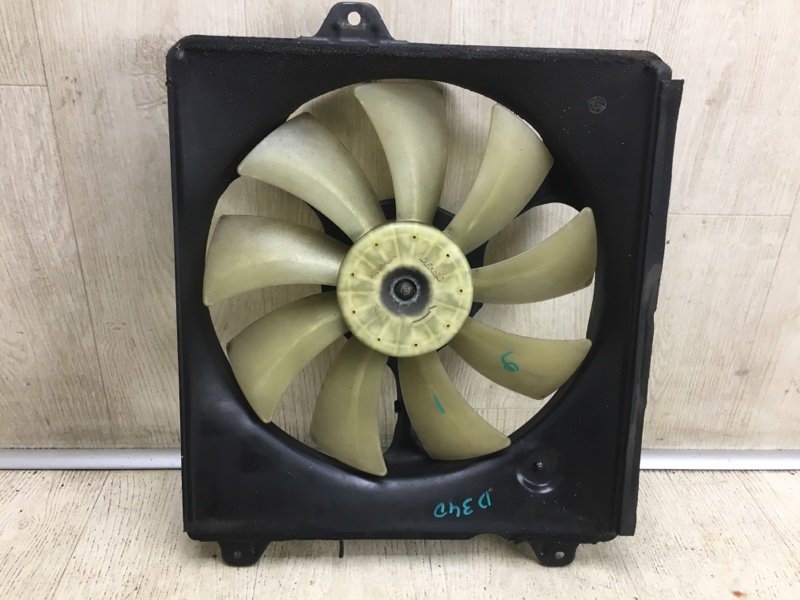 Диффузор вентилятора основного радиатора ES300 96-01 1998 MCV20 3.0 1MZFE