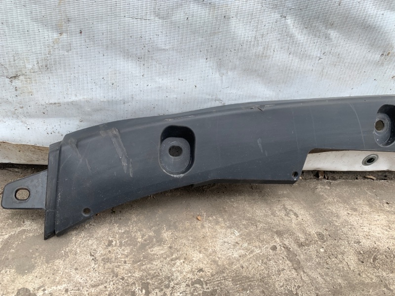 Накладка бампера задняя TOYOTA PRIUS - 30 09-17 ZVW30 2ZR-FXE