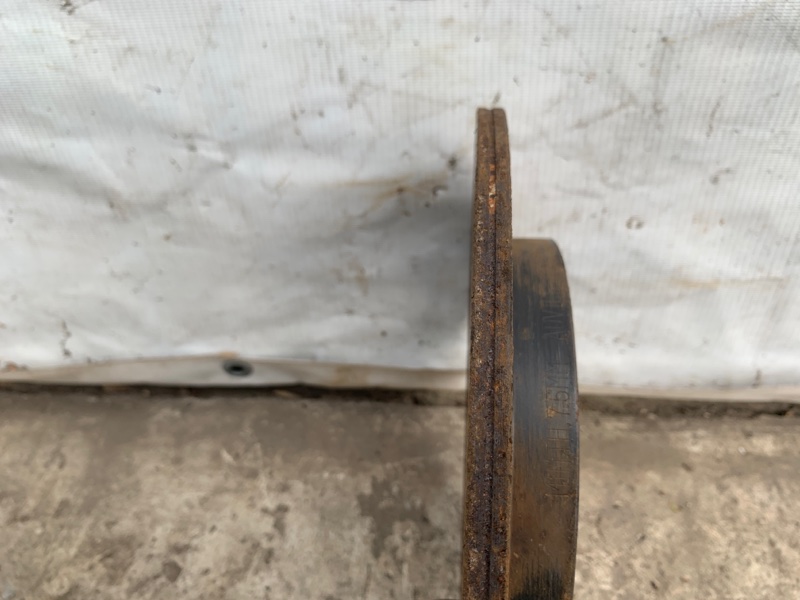 Тормозной диск задний PRIUS - 30 09-17 2013 ZVW30 2ZR-FXE