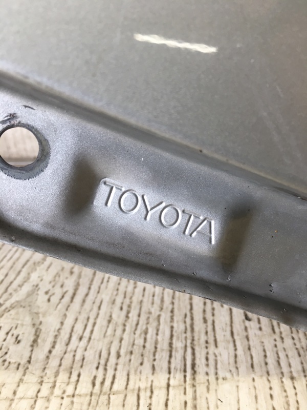 Крыло переднее правое CAMRY 30 02-06 2002 ACV30L 2.4 2AZFE