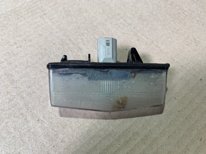 Подсветка номера PRIUS - 30 09-17 2013 ZVW30 2ZR-FXE Подсветка номера PRIUS - 30 09-17 2013 ZVW30 2ZR-FXE