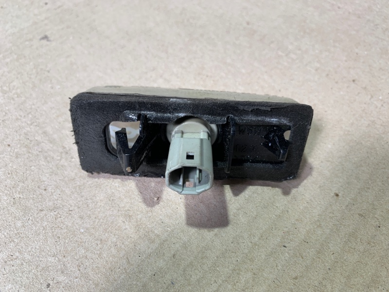 Подсветка номера TOYOTA PRIUS - 30 09-17 ZVW30 2ZR-FXE Подсветка номера TOYOTA PRIUS - 30 09-17 ZVW30 2ZR-FXE