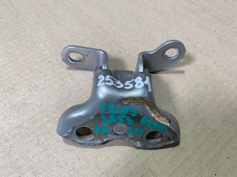 Петля двери верхняя задняя левая TOYOTA PRIUS - 30 09-17 2013 ZVW30 2ZR-FXE 68760-20122 Б/У