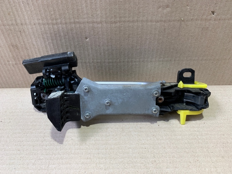 Ручка двери наружная задняя левая PRIUS - 30 09-17 2013 ZVW30 2ZR-FXE Ручка двери наружная задняя левая PRIUS - 30 09-17 2013 ZVW30 2ZR-FXE