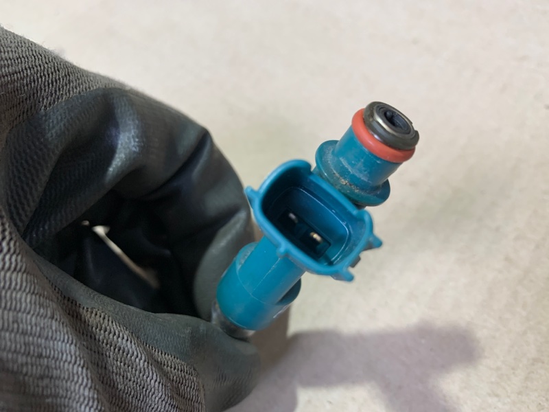 Форсунка топливная TOYOTA PRIUS - 30 09-17 ZVW30 2ZR-FXE Форсунка топливная TOYOTA PRIUS - 30 09-17 ZVW30 2ZR-FXE