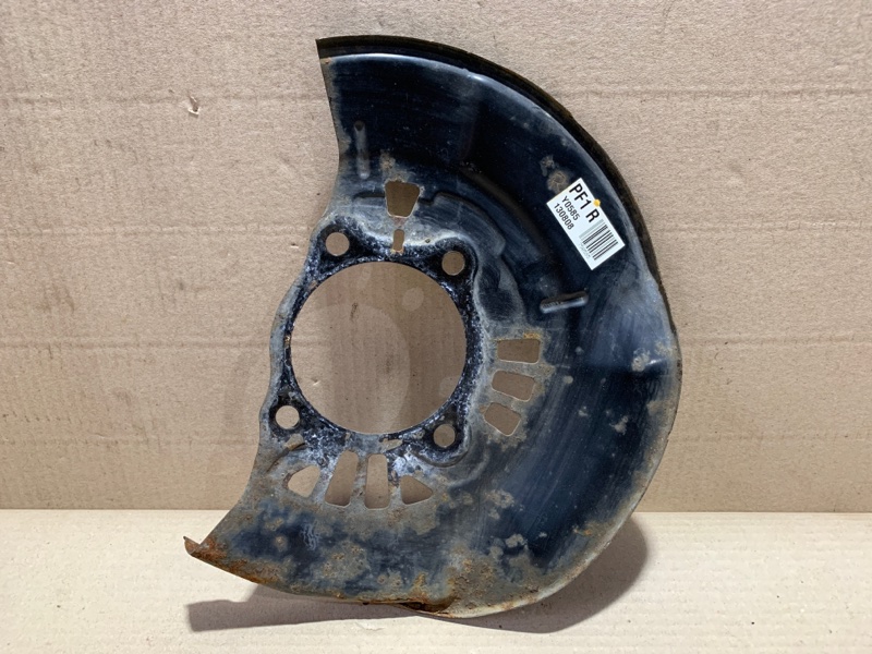 Защита тормозного диска передняя правая PRIUS - 30 09-17 2013 ZVW30 2ZR-FXE Защита тормозного диска передняя правая PRIUS - 30 09-17 2013 ZVW30 2ZR-FXE