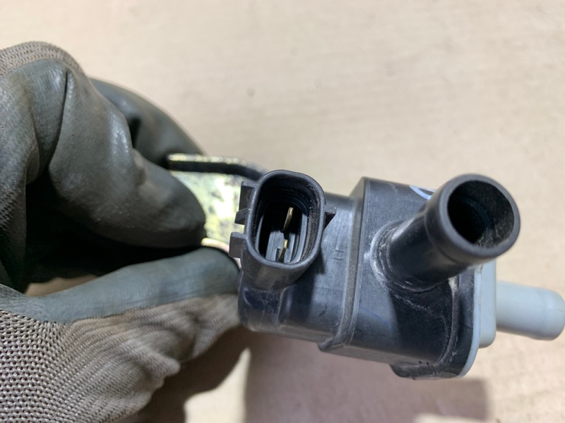 Клапан электромагнитный (вакуумный) PRIUS - 30 09-17 2013 ZVW30 2ZR-FXE Клапан электромагнитный (вакуумный) PRIUS - 30 09-17 2013 ZVW30 2ZR-FXE