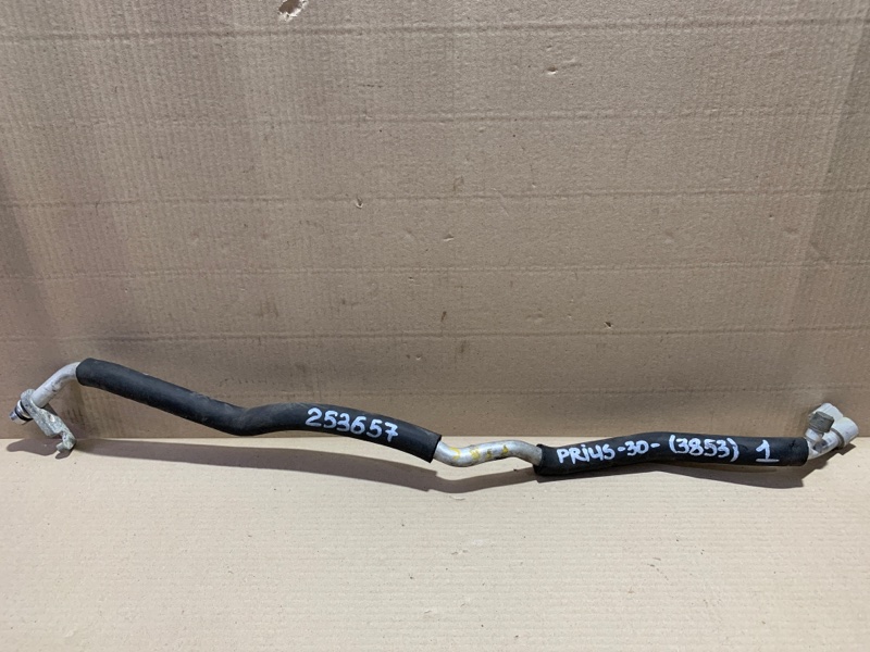 Трубка кондиционера TOYOTA PRIUS - 30 09-17 2013 ZVW30 2ZR-FXE 88707-47041 Б/У